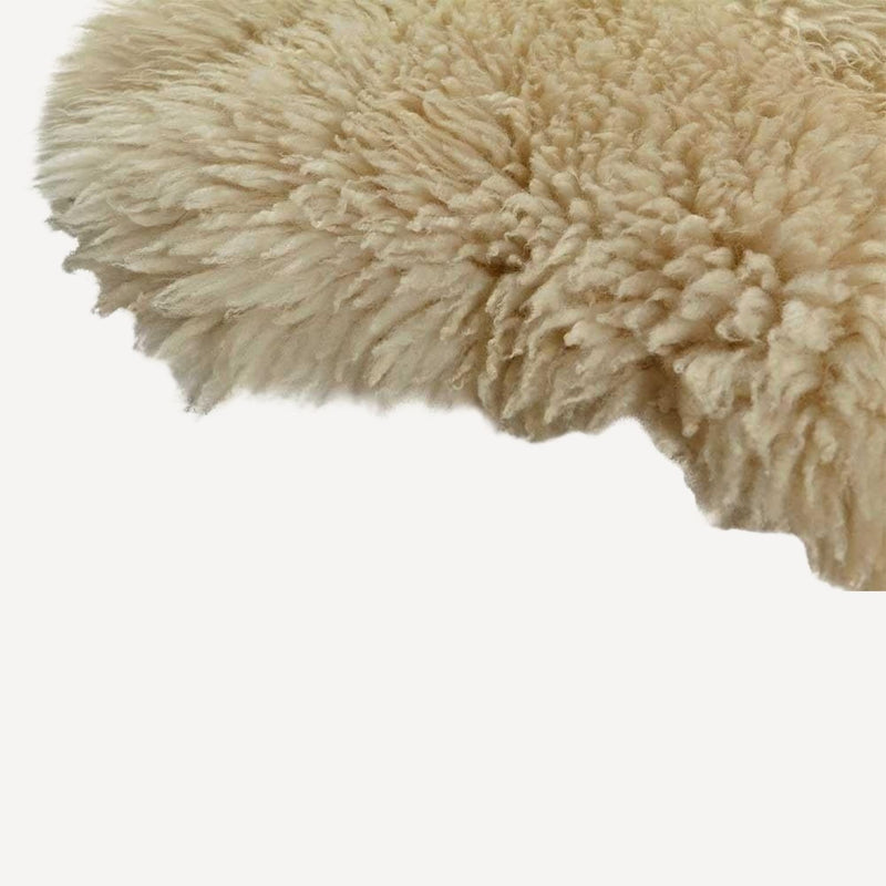 Wit schapenvacht 180 cm close-up